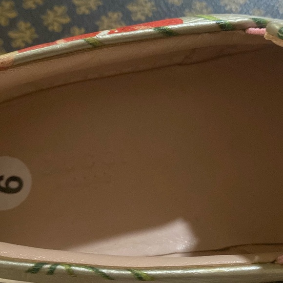 Gucci Floral-Print Skate Leather Slip-on Sneakers, Dry Rose, Pre-owned - Picture 6 of 10